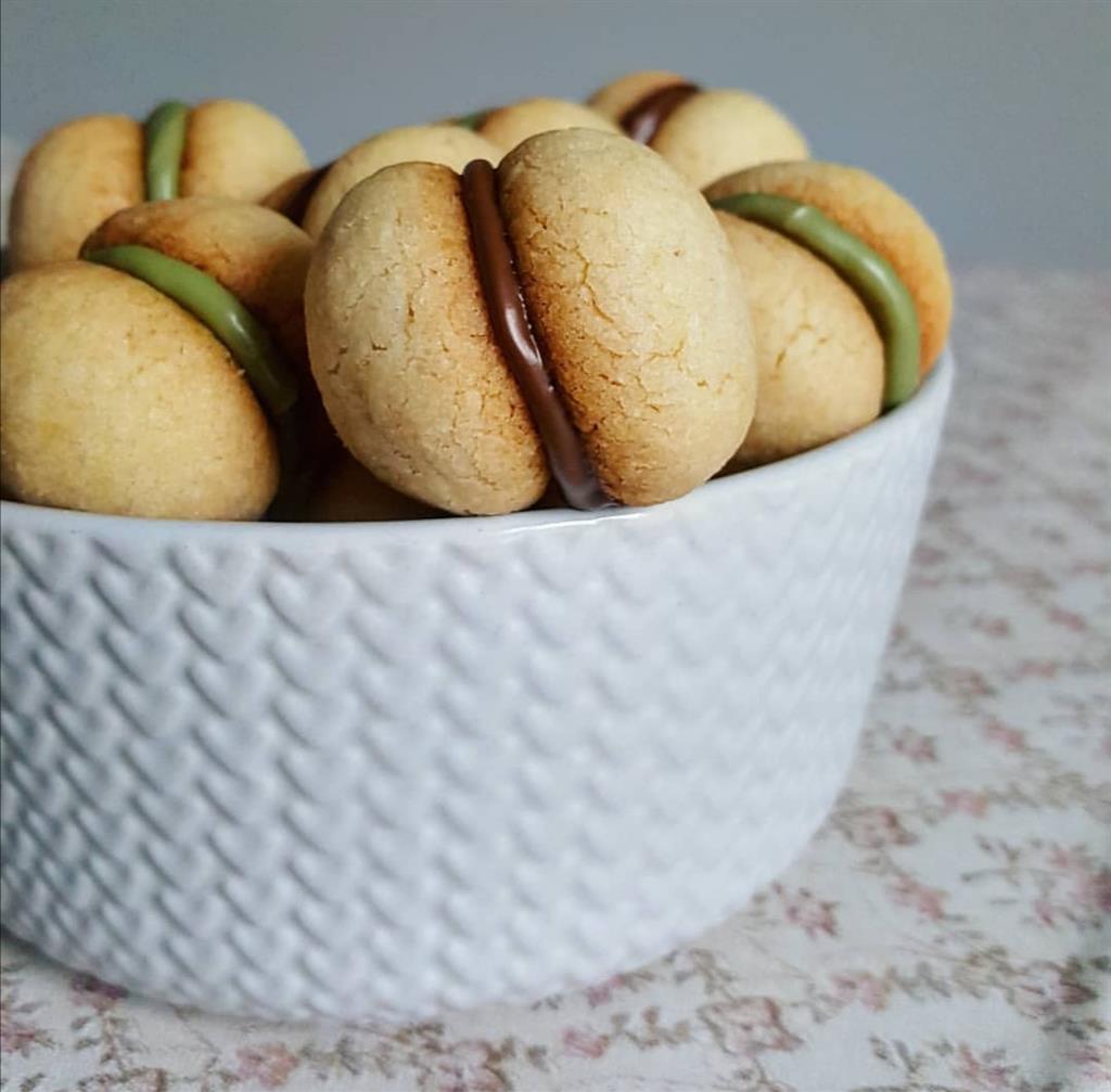 Biscotti baci di dama della Pasticceria Zuccherino a Milano